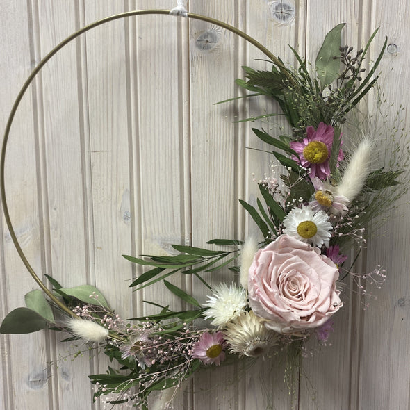 Couronne de fleurs séchées